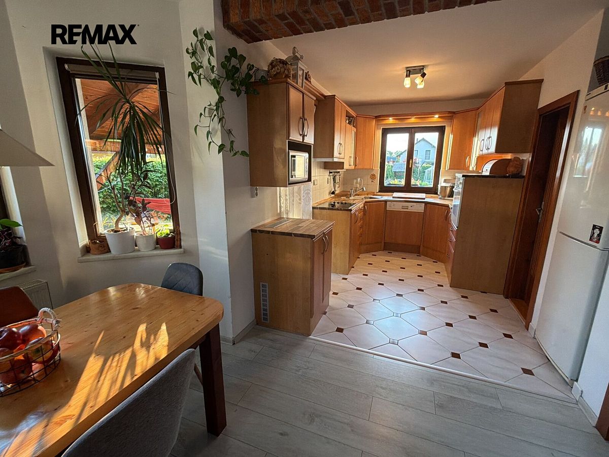 Prodej rodinného domu 190 m², pozemek 1112 m² – fotografie 5