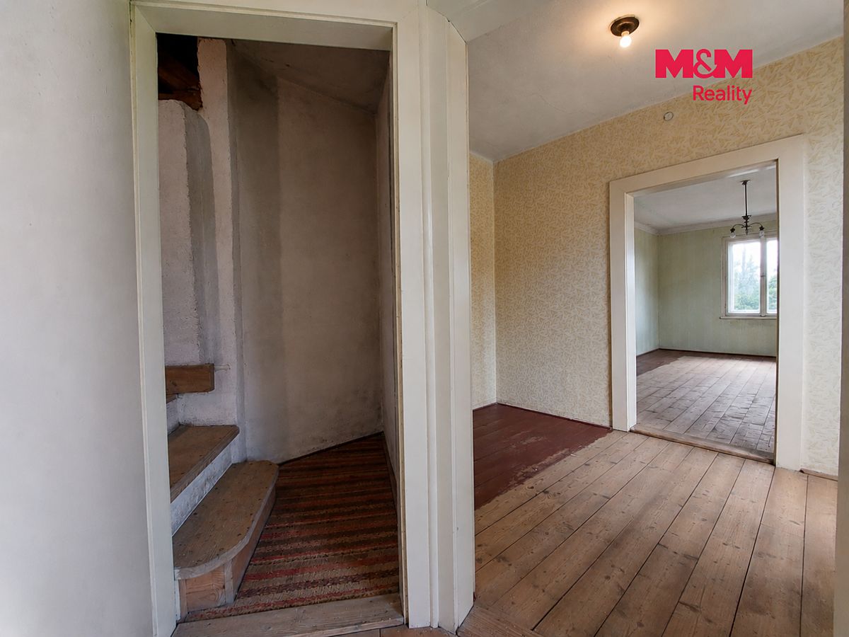 Prodej rodinného domu 90 m², pozemek 943 m² – fotografie 5