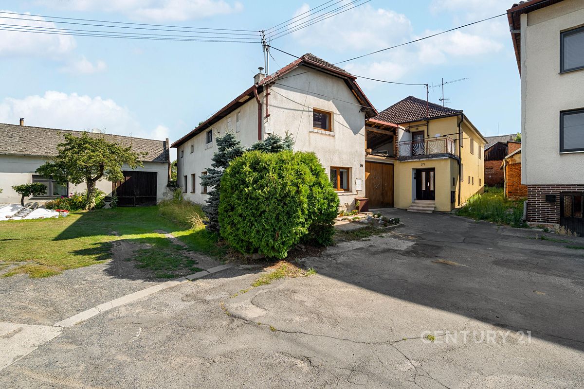 Prodej rodinného domu 170 m², pozemek 2715 m²