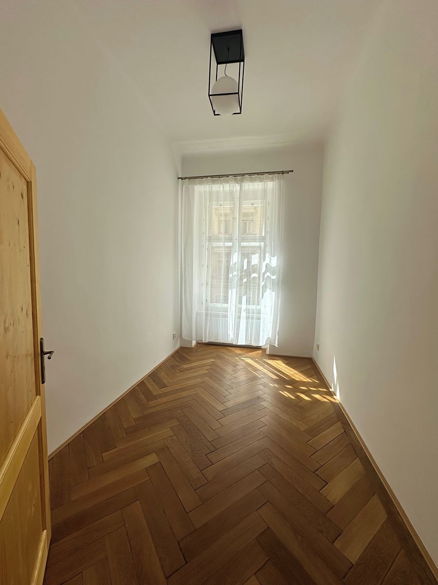 Pronájem bytu 4+1 120 m² – fotografie 3