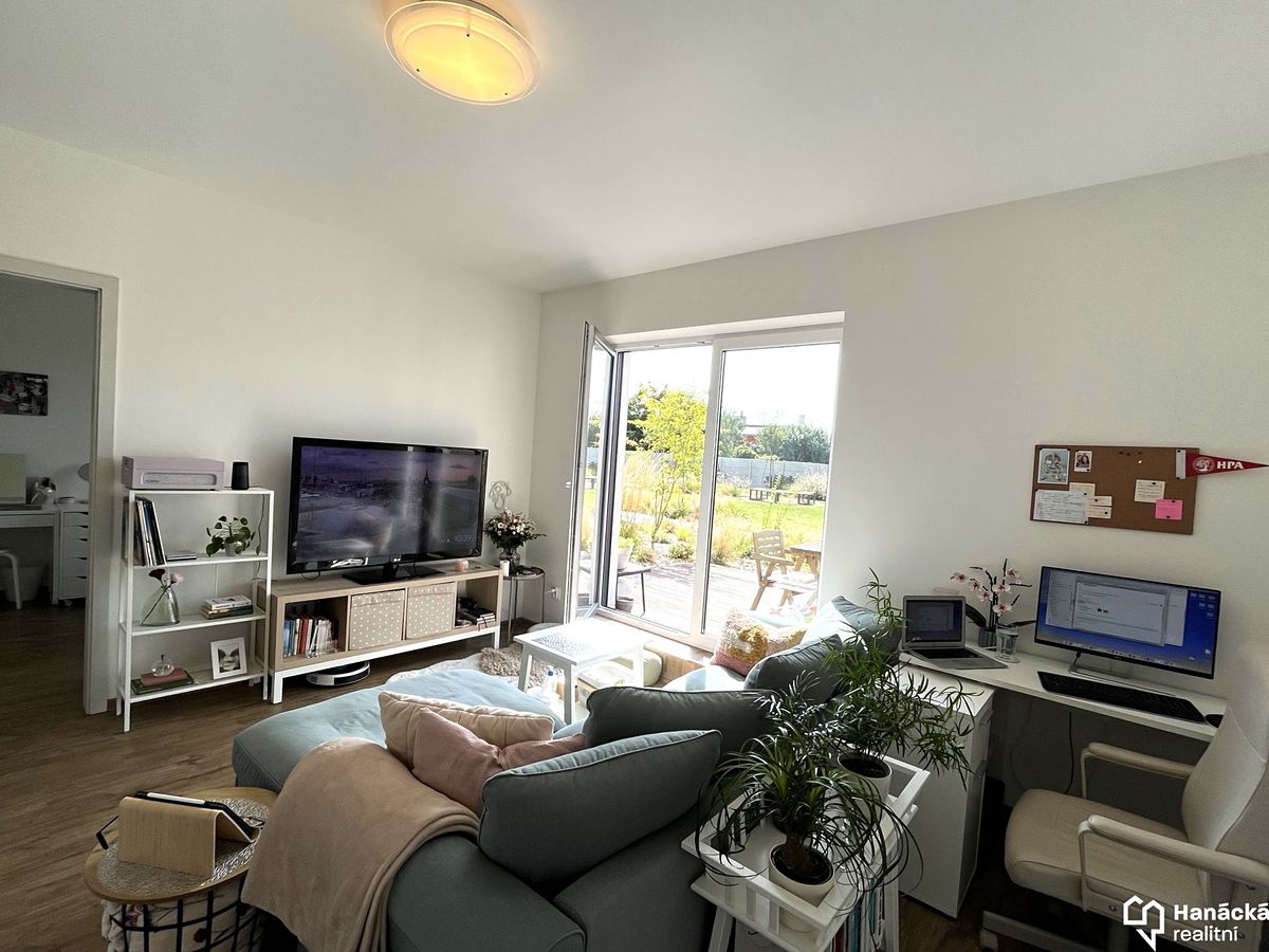 Pronájem bytu 2+kk 45 m² – fotografie 4
