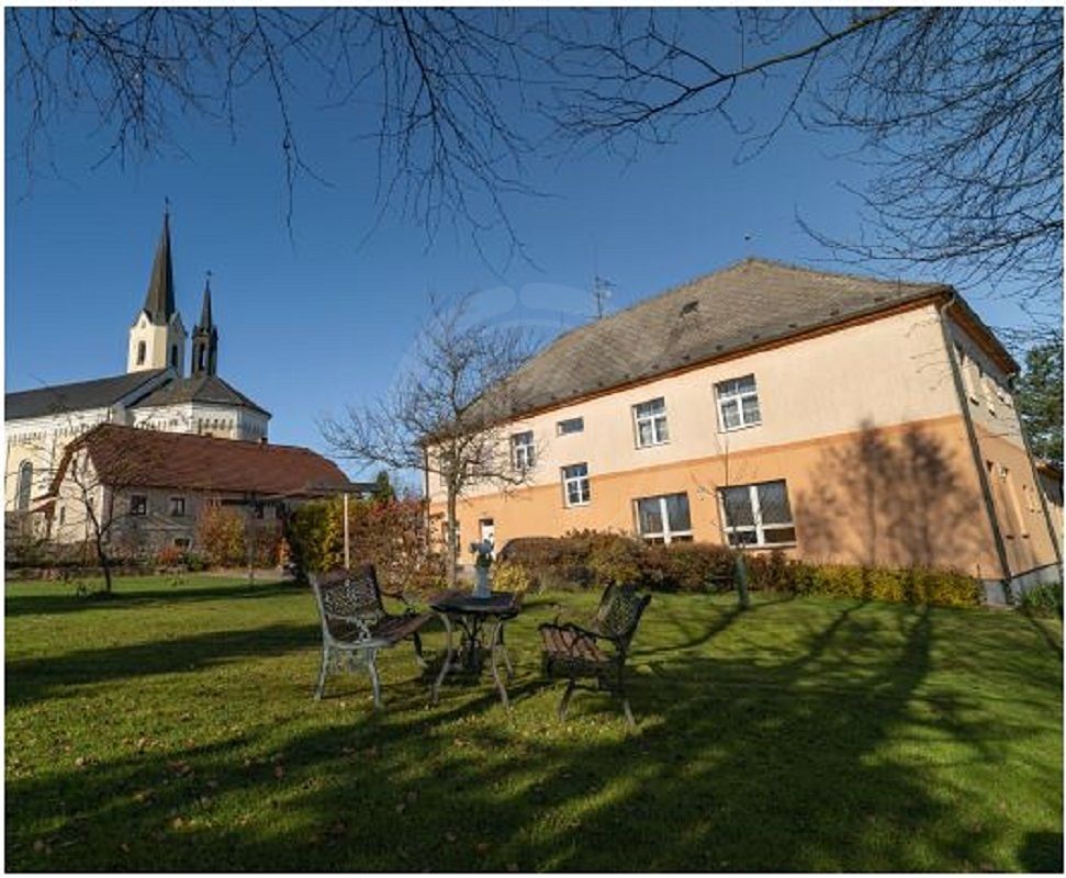 Prodej činžovního domu 876 m²