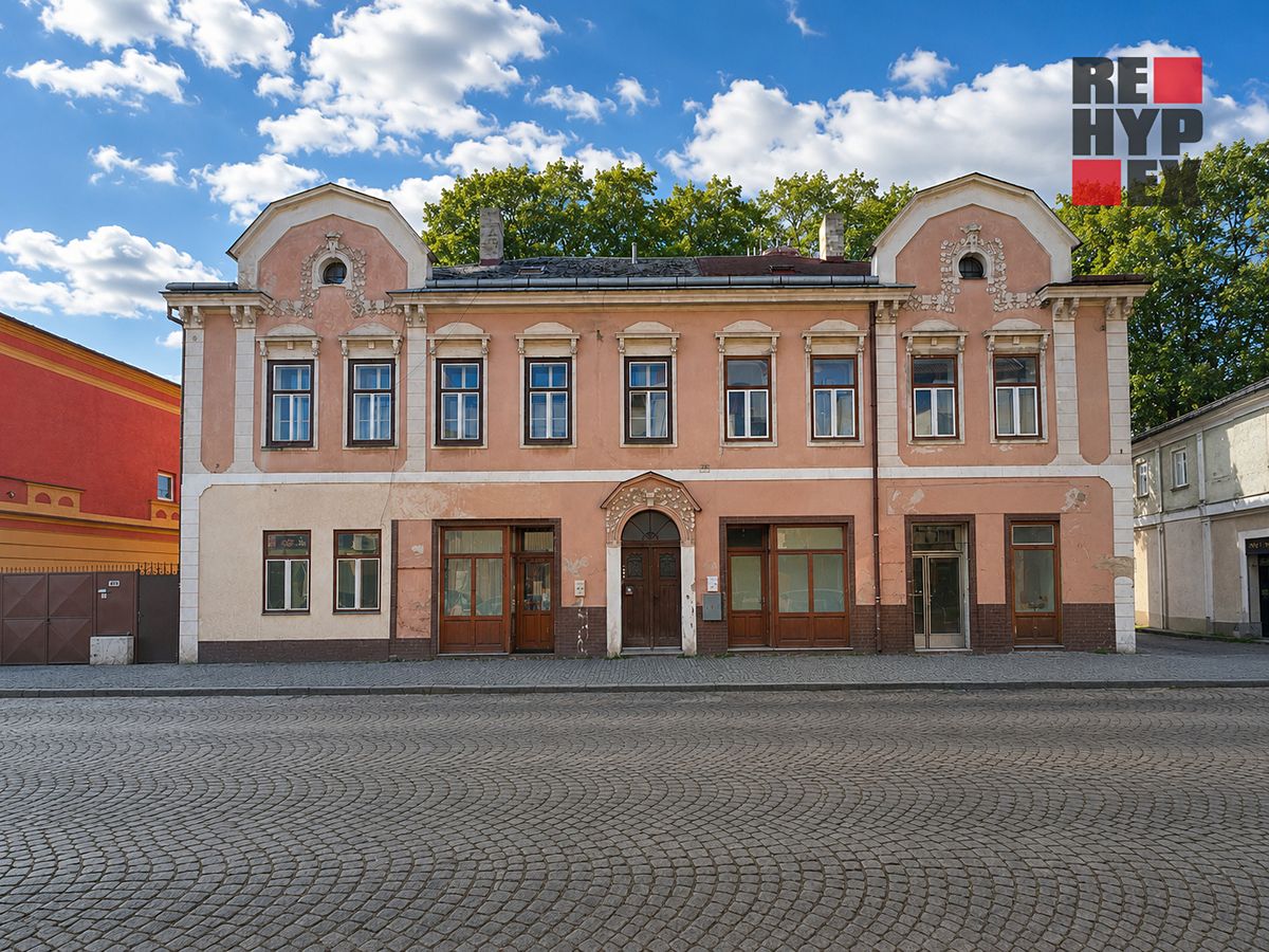 Prodej vícegeneračního domu 980 m², pozemek 523 m²