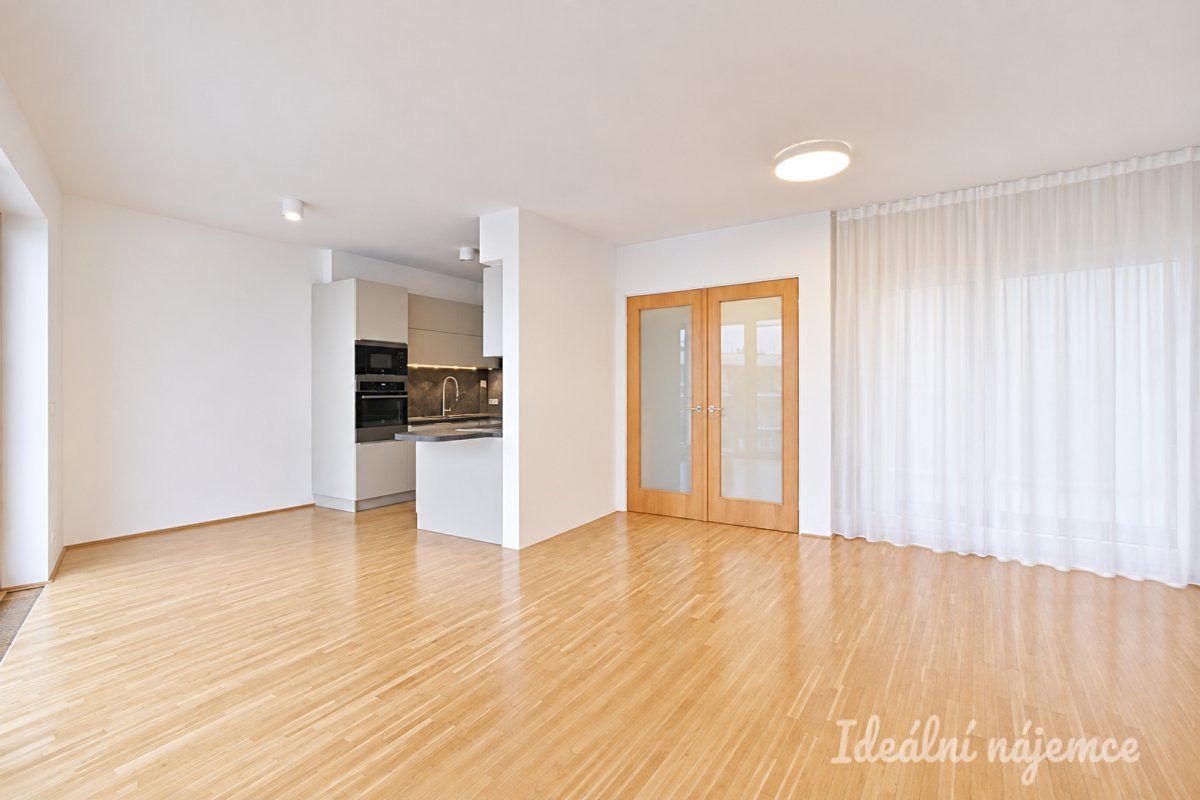 Pronájem bytu 3+kk 104 m²