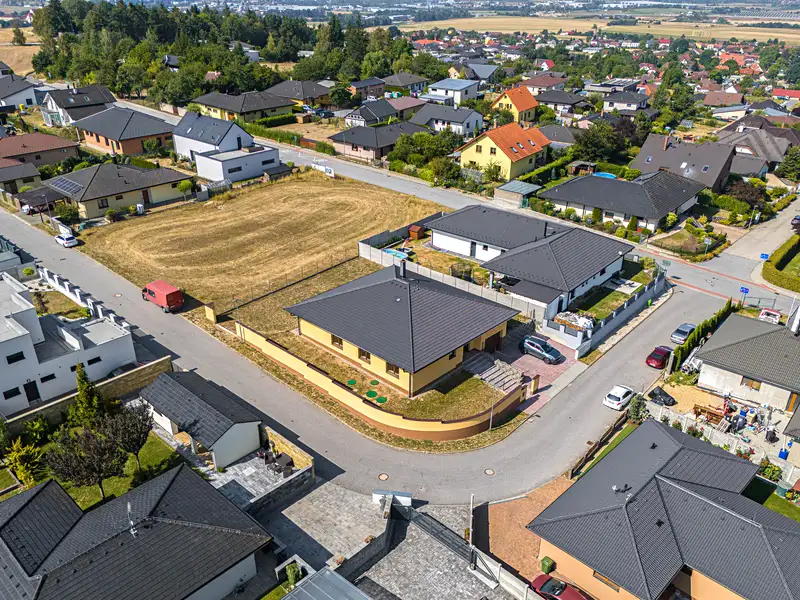 Prodej rodinného domu 193 m², pozemek 815 m², Adamov – náhled fotky 3