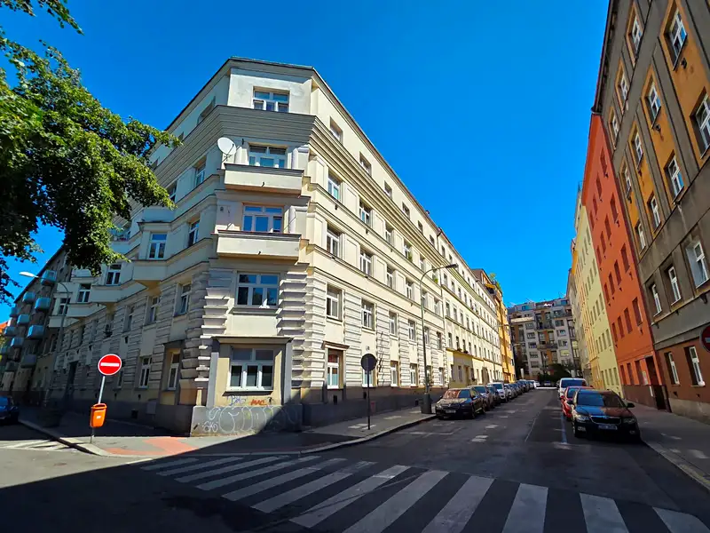 Prodej bytu 2+1 68 m², Praha – náhled fotky 1