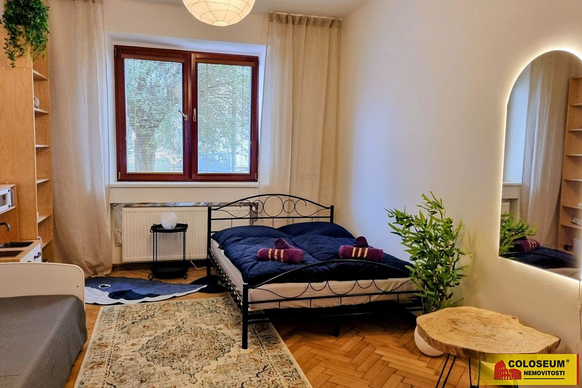 Pronájem bytu 3+kk 80 m²