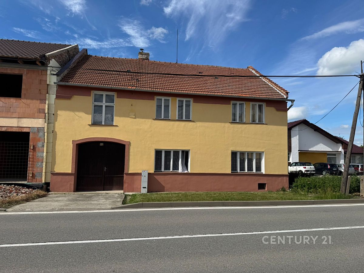 Prodej rodinného domu 160 m², pozemek 1666 m²