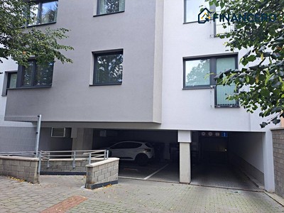 Prodej garážového stání 11 m²