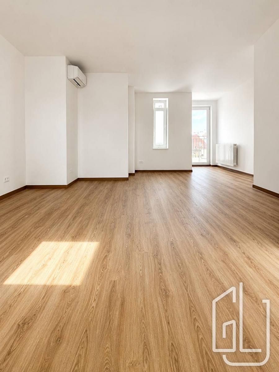 Pronájem bytu atypický 142 m²