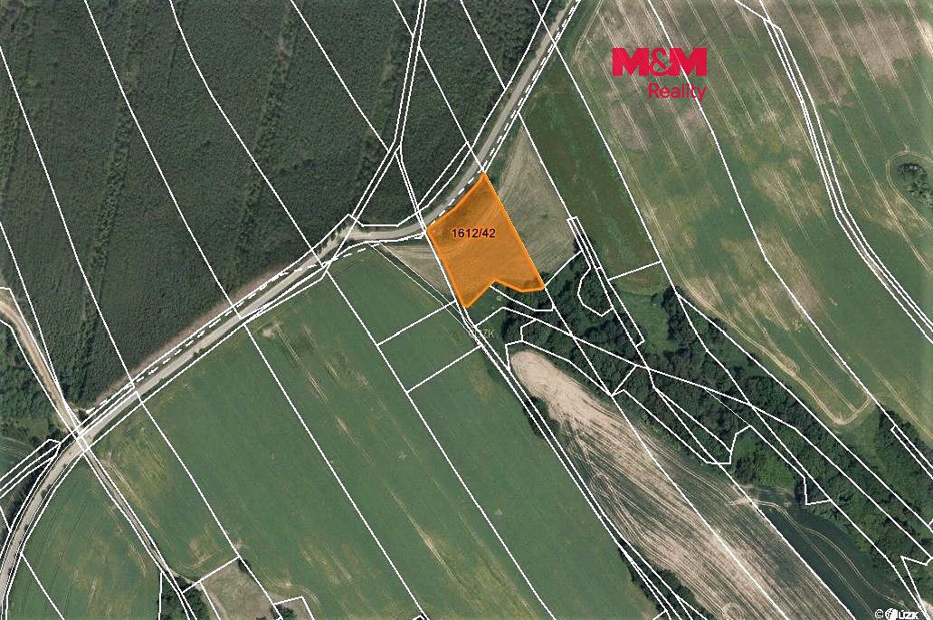 Prodej pole 5327 m²