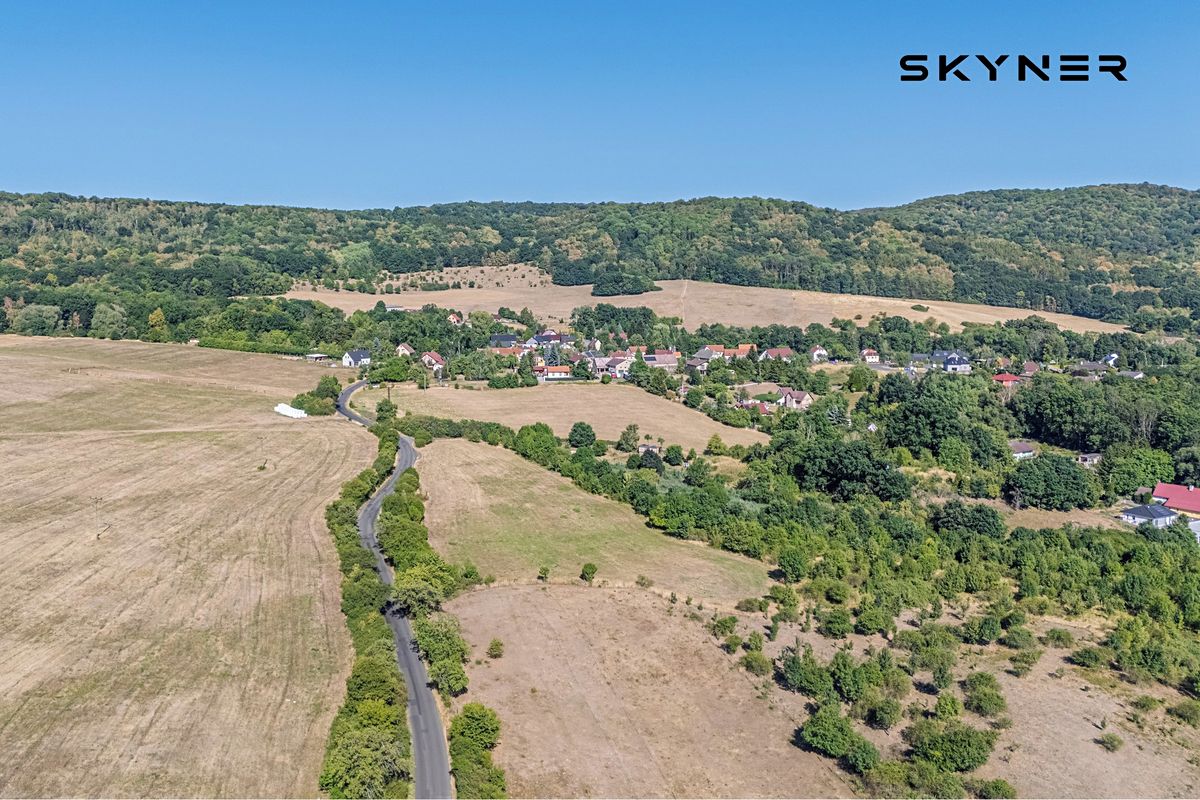 Prodej stavebního pozemku 8231 m² – fotografie 3