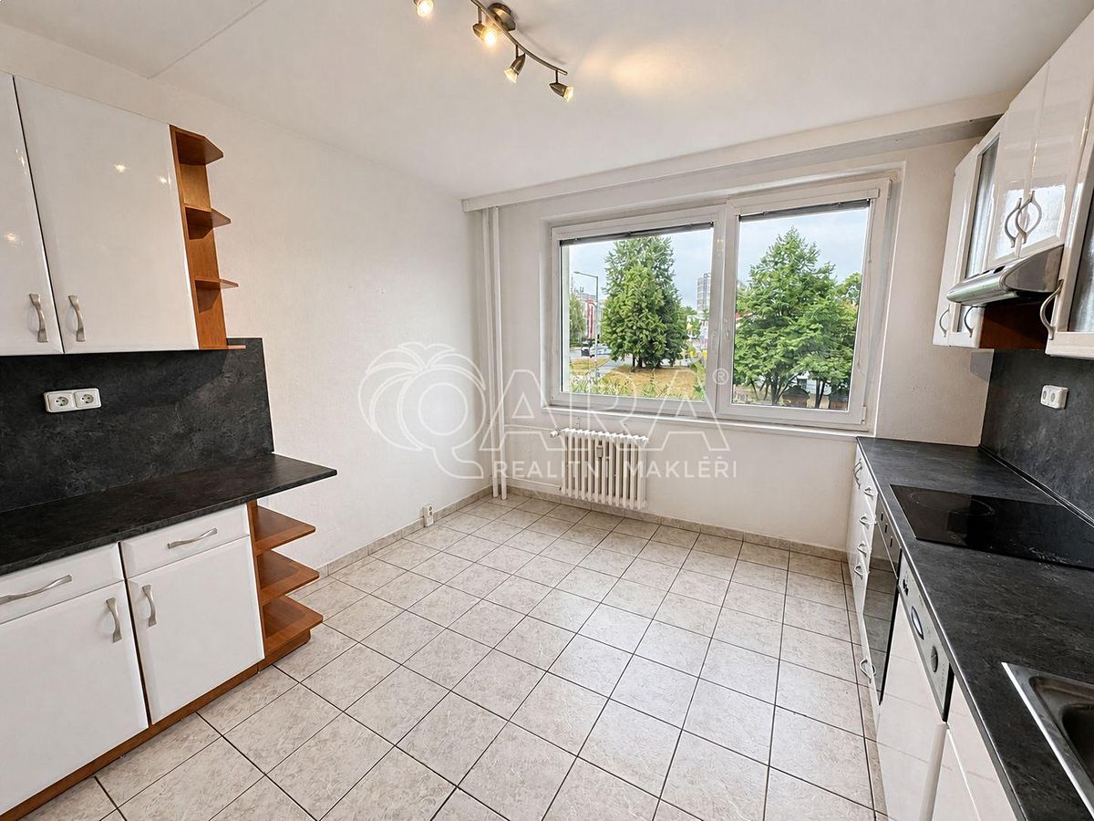 Pronájem bytu 3+1 77 m² – fotografie 2