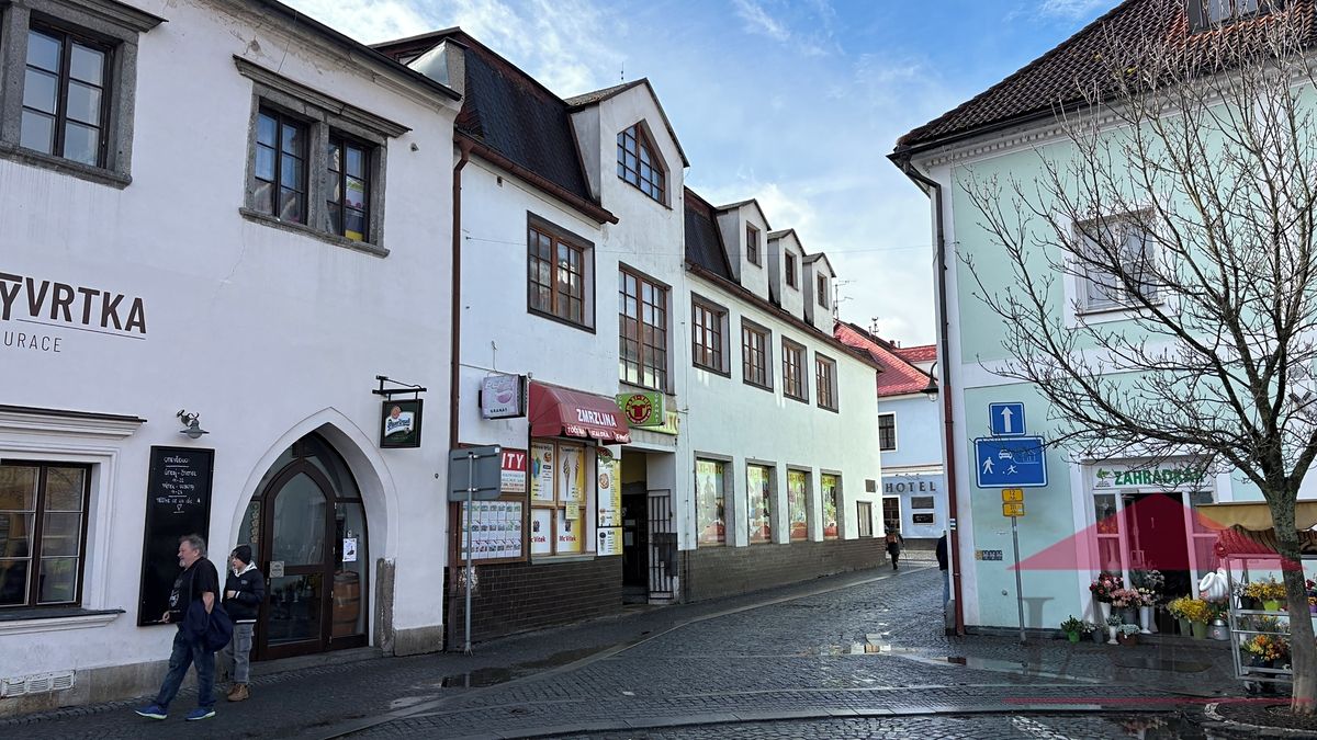 Prodej obchodního prostoru 385 m²