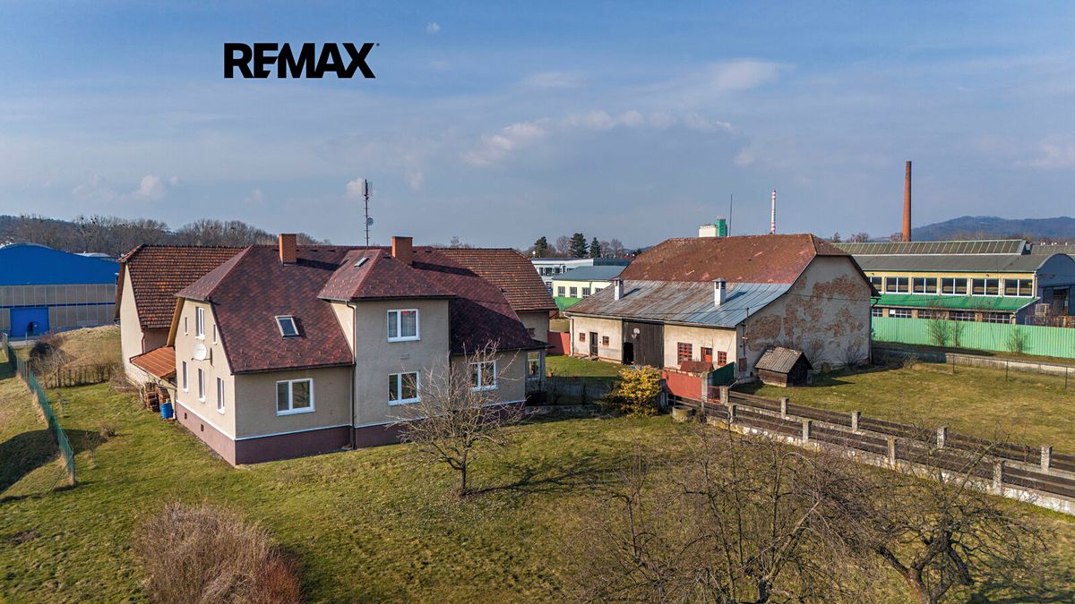 Prodej komerčního pozemku 6771 m²