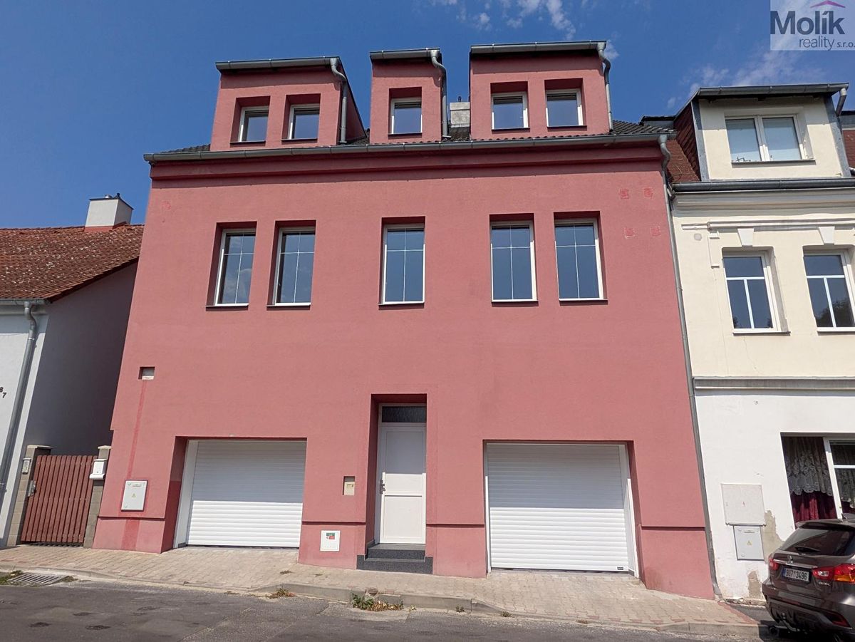 Pronájem bytu 3+kk 92 m² – fotografie 2