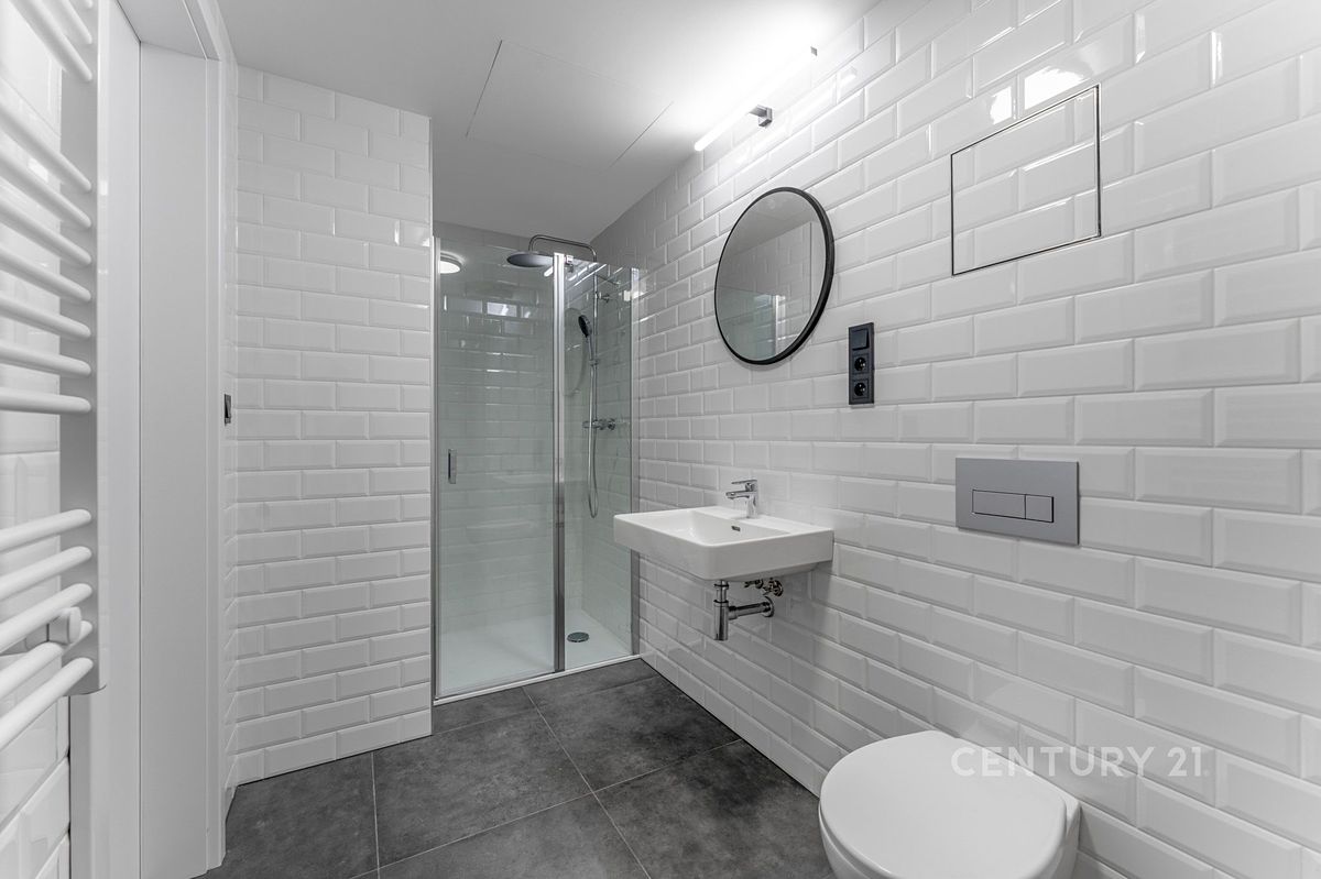 Pronájem bytu 1+kk 33 m² – fotografie 4
