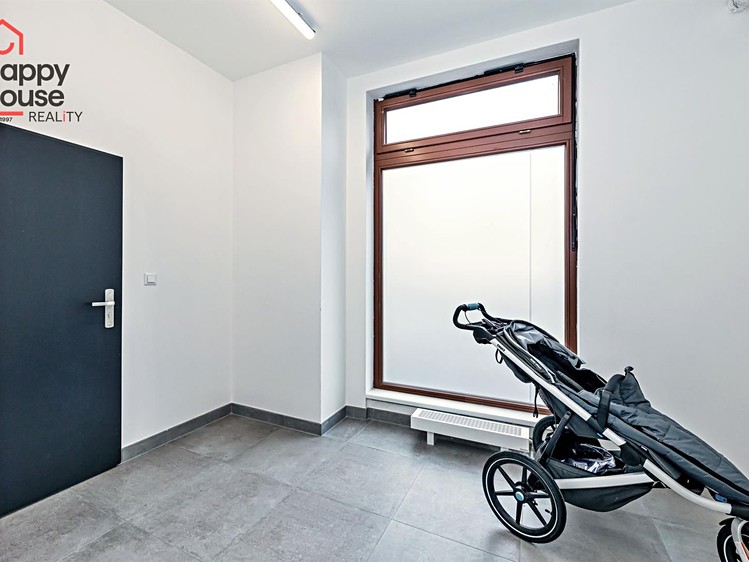 Pronájem bytu 2+kk, 50 m² (20 z 23)