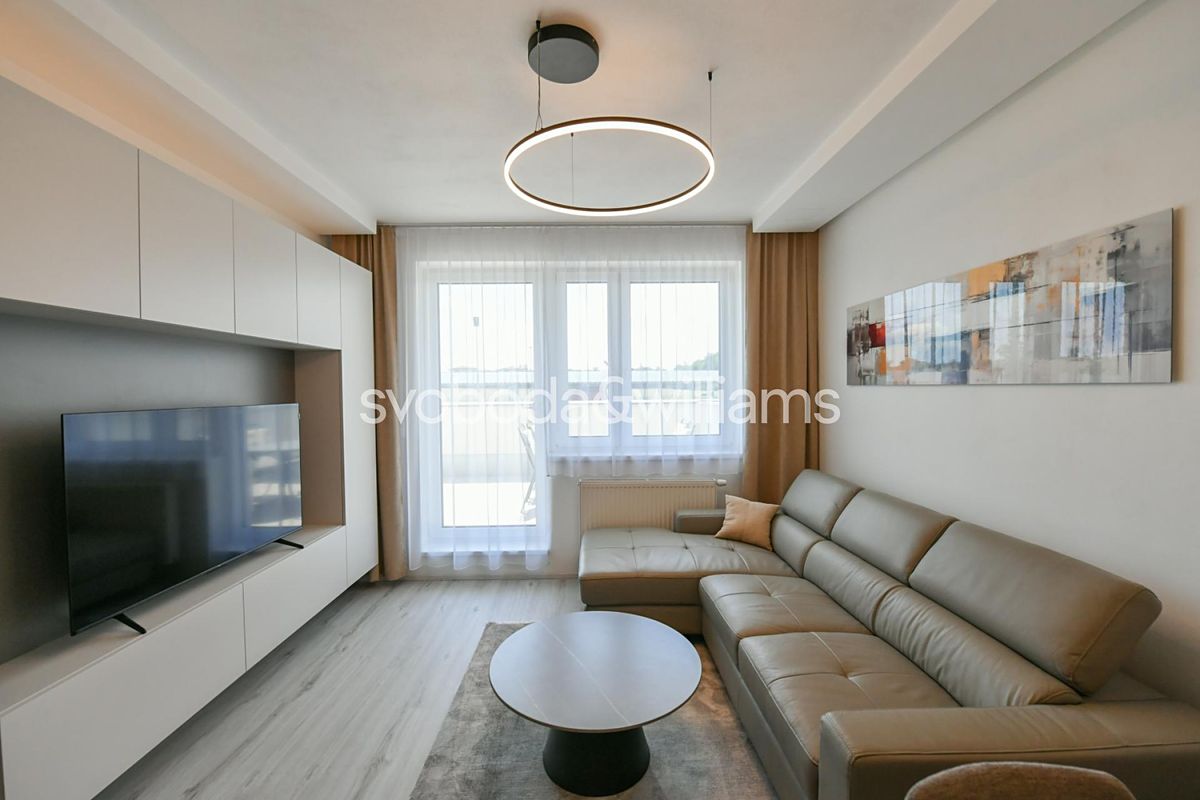 Pronájem bytu 2+kk 49 m² – fotografie 4