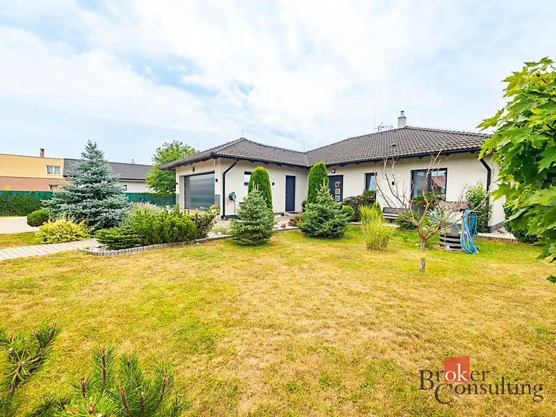 Prodej rodinného domu 163 m², pozemek 871 m², Horoušany – náhled fotky 2