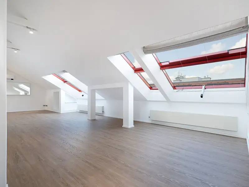 Prodej bytu 4+kk 150 m², Praha – náhled fotky 3