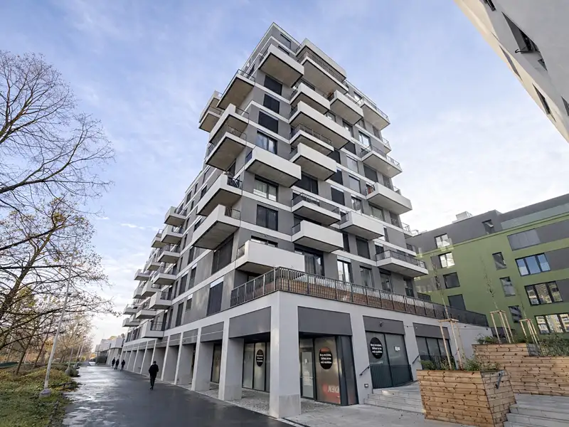 Pronájem garážového stání 12 m², Praha – náhled fotky 3