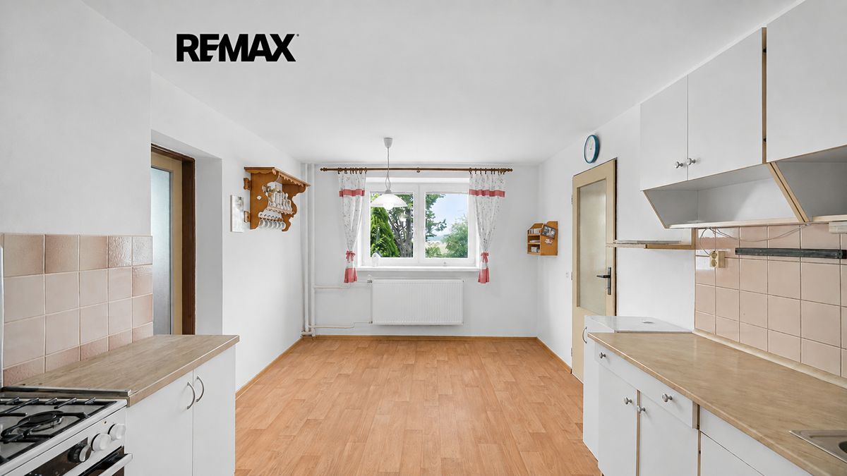 Prodej rodinného domu 100 m², pozemek 118 m² – fotografie 2