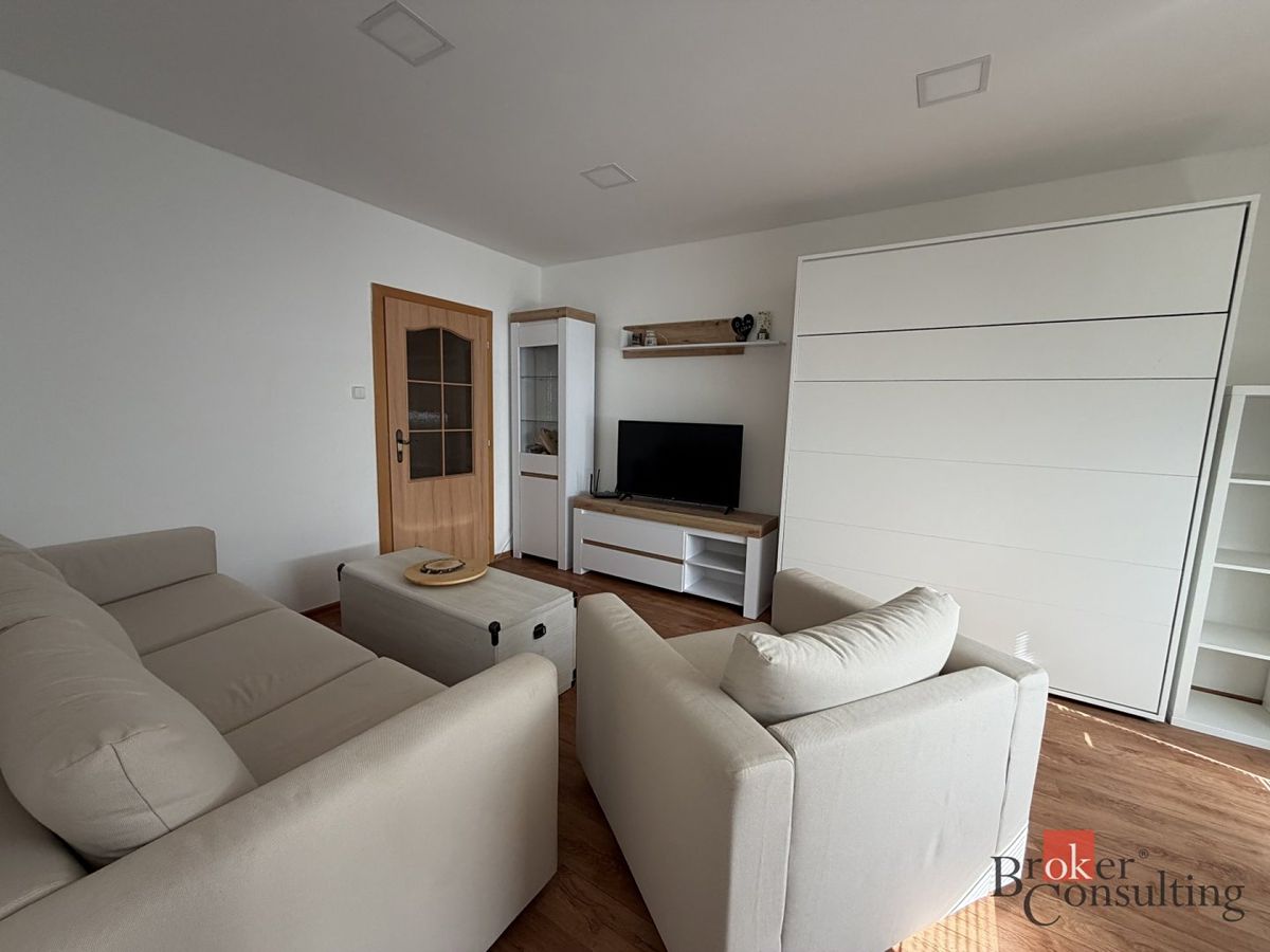 Pronájem bytu 3+1 65 m² – fotografie 2