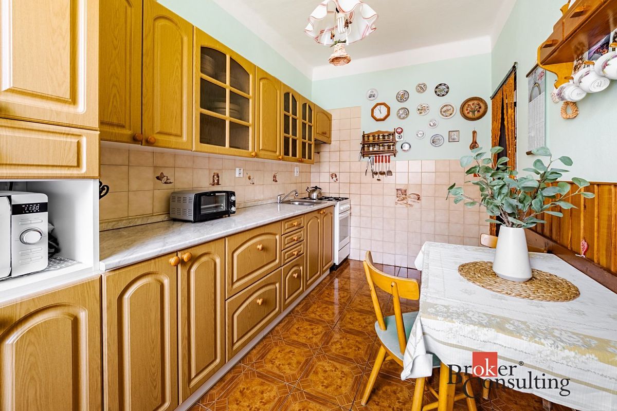 Prodej rodinného domu 160 m², pozemek 155 m² – fotografie 5