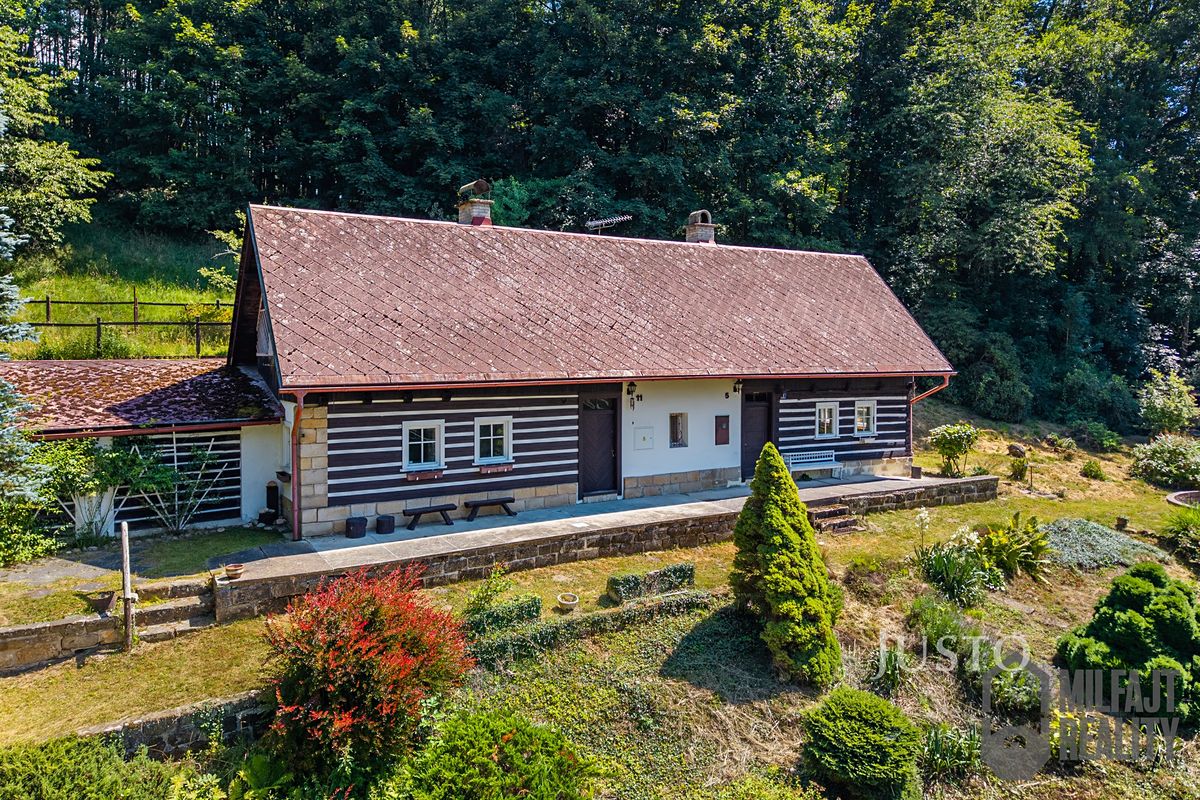 Prodej rodinného domu 140 m², pozemek 6835 m² – fotografie 3