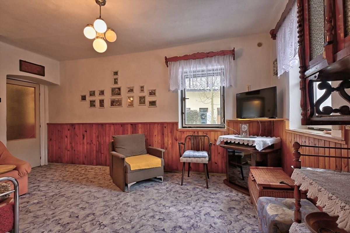 Prodej chalupy 245 m², pozemek 610 m² – fotografie 2