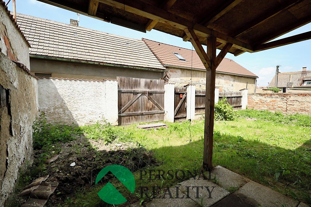 Prodej rodinného domu 90 m², pozemek 180 m² – fotografie 2