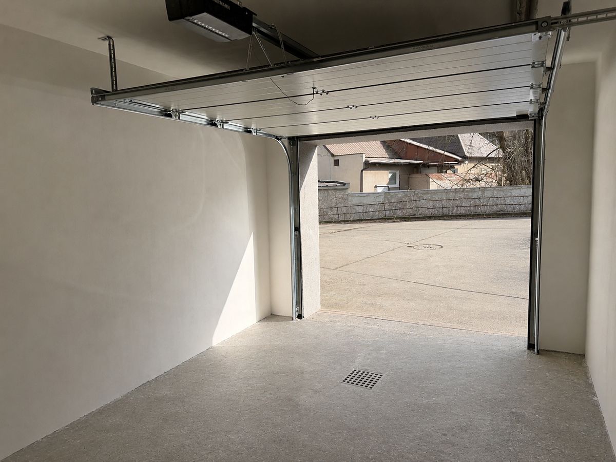 Prodej garáže 16 m² – fotografie 2