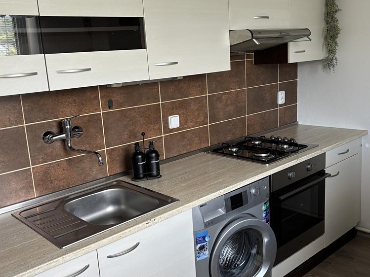 Wohnung 2+1 zum Kauf, 51 m² (1 von 10)