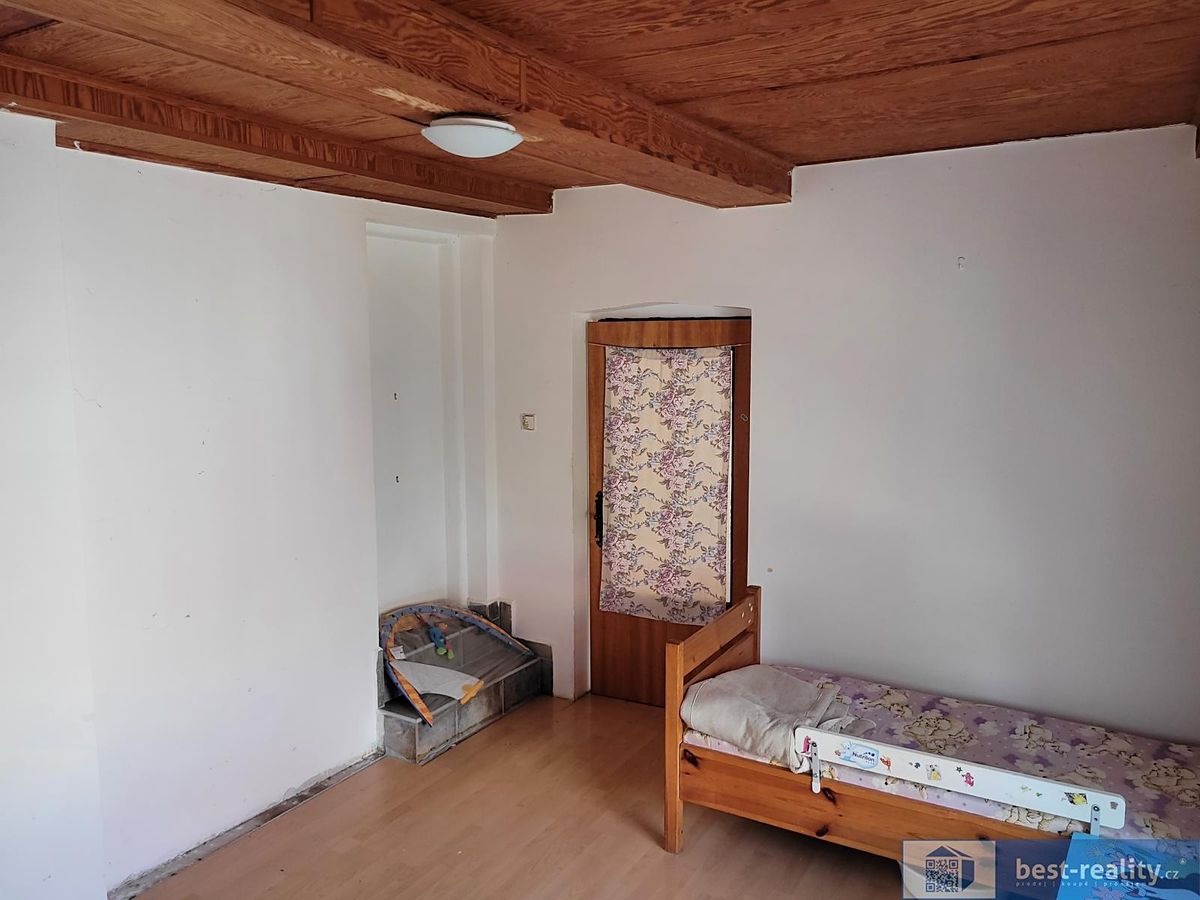 Prodej rodinného domu 335 m², pozemek 320 m² – fotografie 4