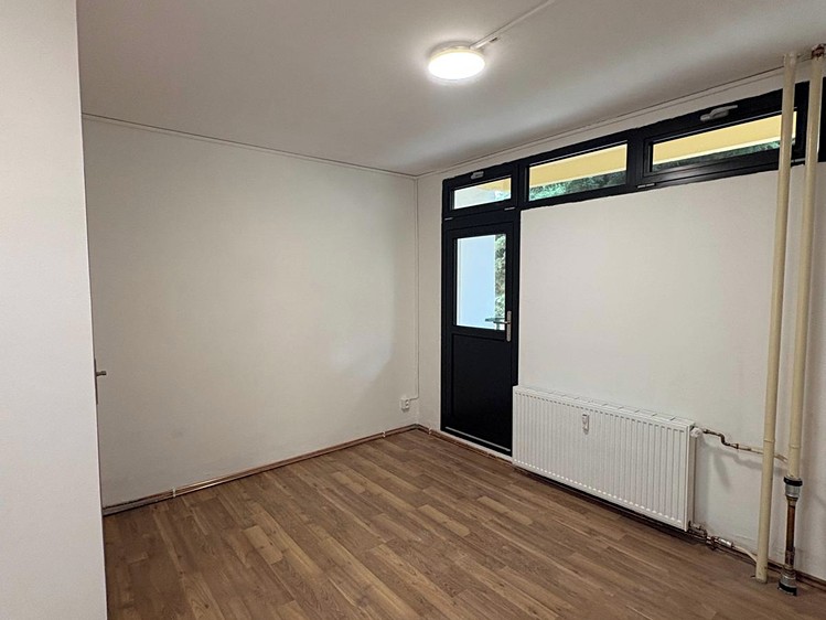 Квартира 1+kk в оренду, 16 м² (5 з 8)