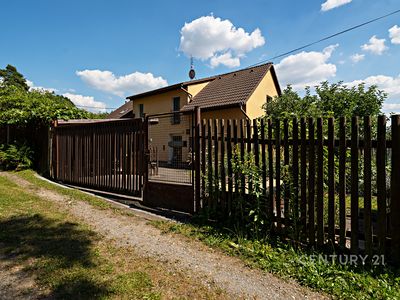 Prodej rodinného domu 193 m², pozemek 772 m²