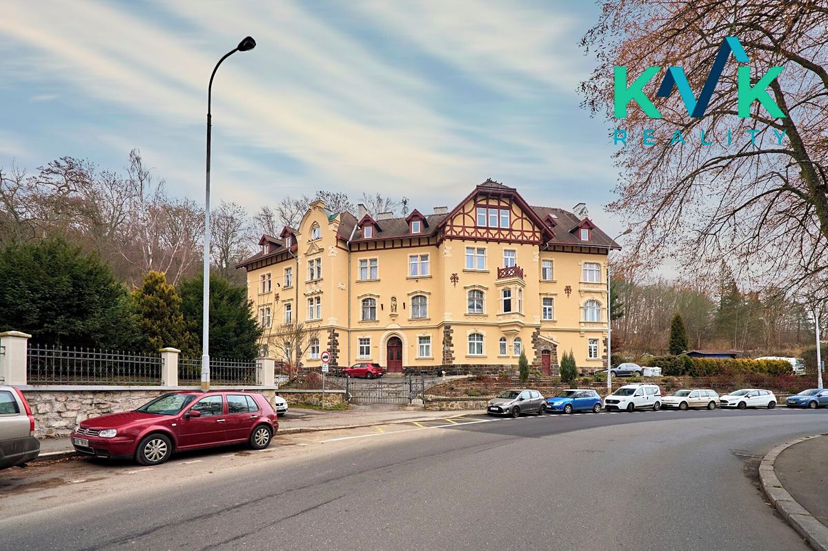 Pronájem bytu 4+kk 109 m²