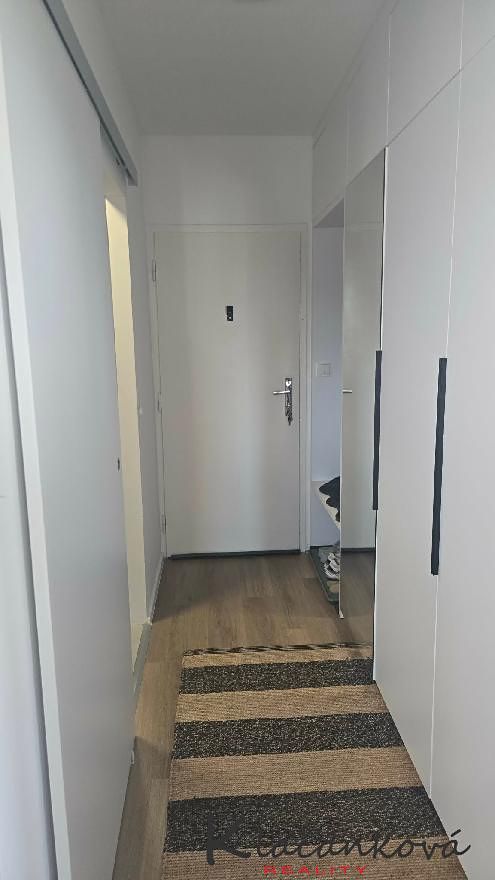 Prodej bytu 1+1 35 m² – fotografie 3