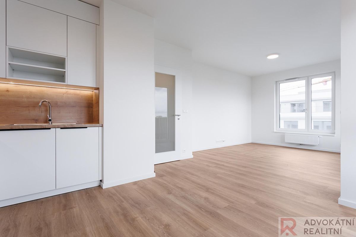 Pronájem bytu 3+kk 72 m² – fotografie 2