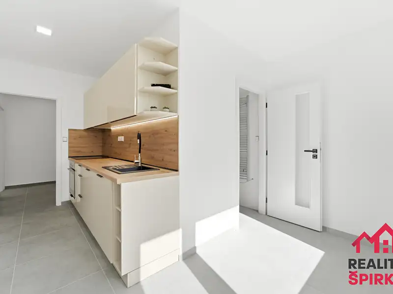 Pronájem bytu 3+1 65 m², Ústí nad Orlicí – náhled fotky 2
