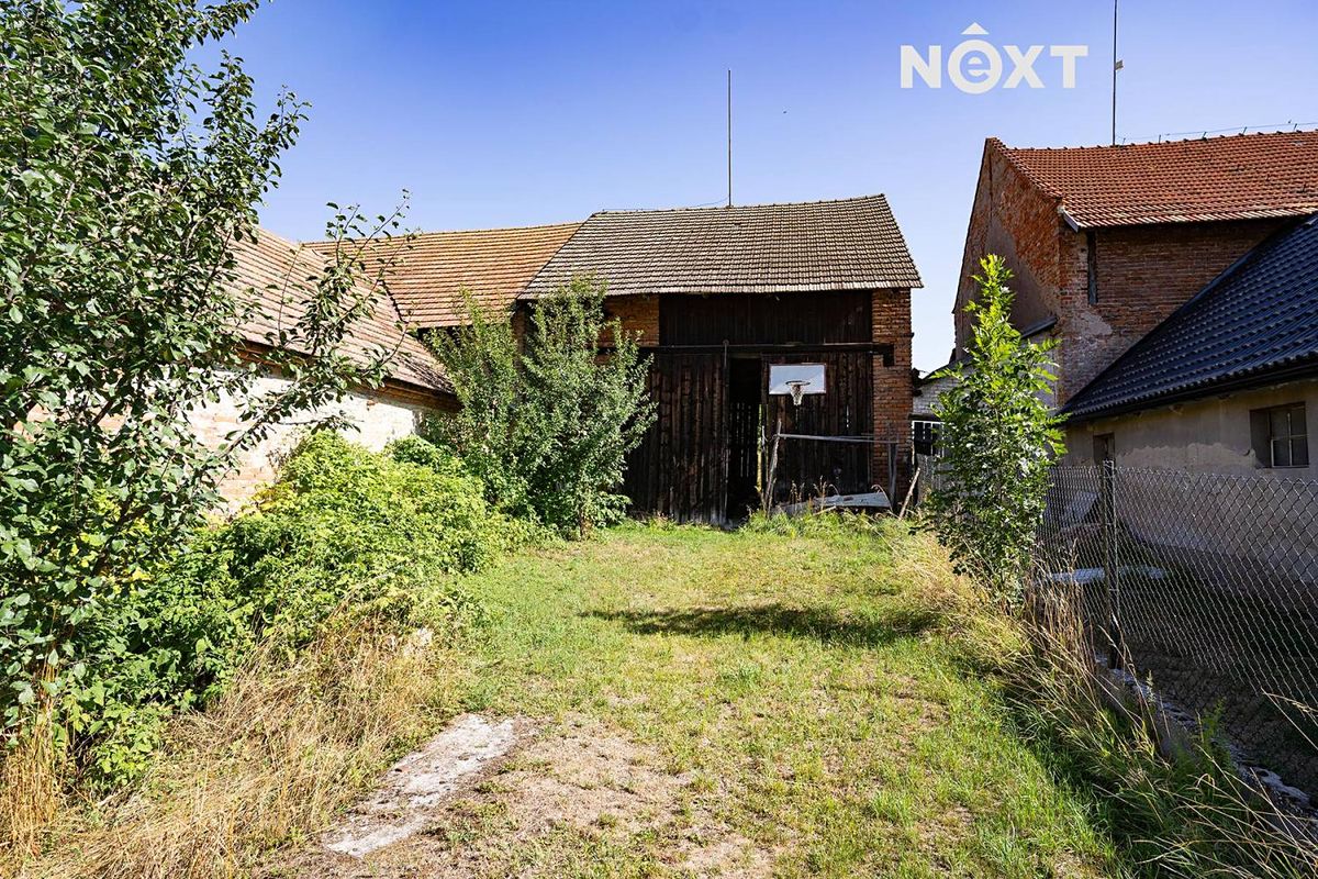 Prodej rodinného domu 171 m², pozemek 920 m² – fotografie 3