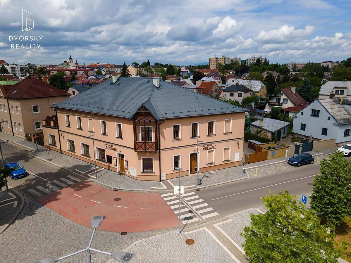 Prodej ubytovacího zařízení 1213 m², Mnichovo Hradiště – fotka 1 z 3