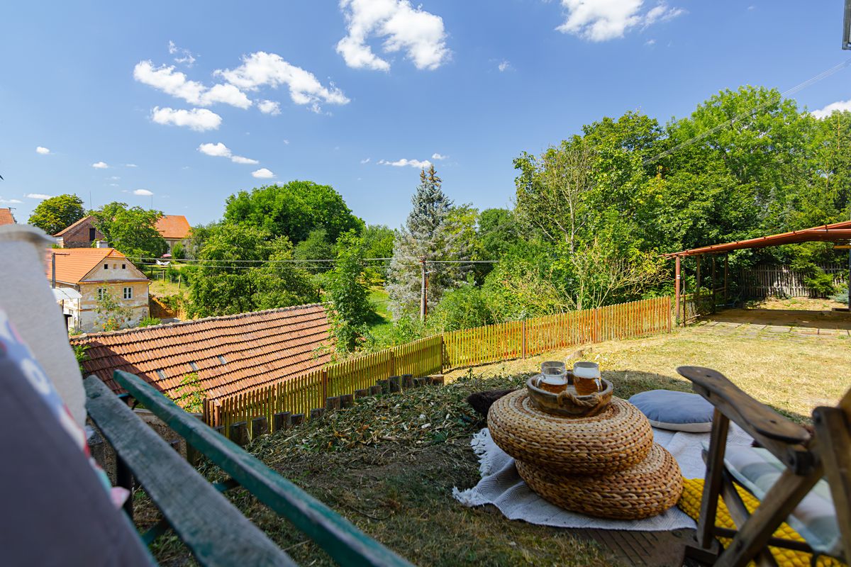 Prodej rodinného domu 377 m², pozemek 222 m² – fotografie 2