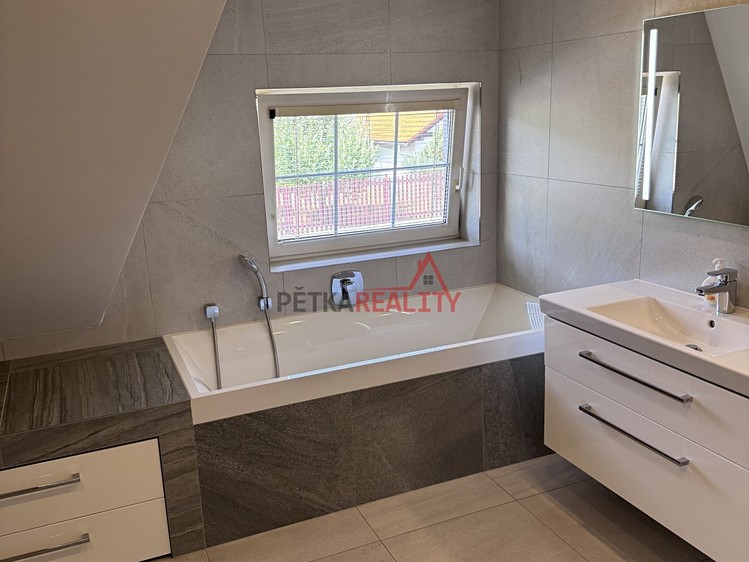 Prodej domu, 188 m² (30 z 38)