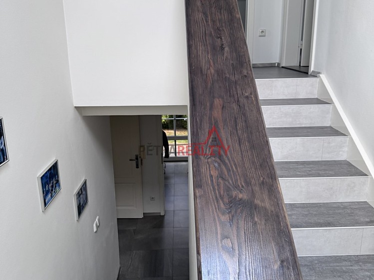 Prodej domu, 188 m² (15 z 38)