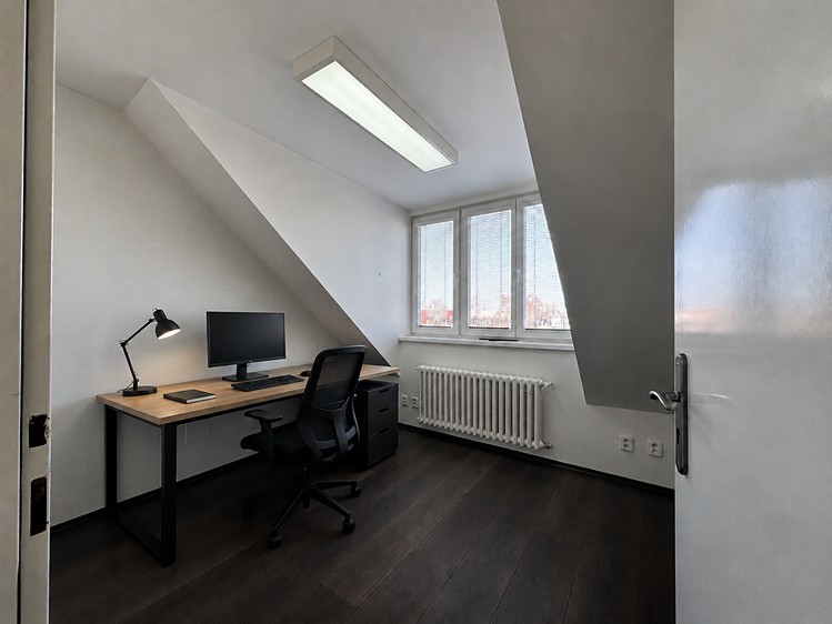 Комерційне приміщення в оренду, 120 м² (3 з 27)