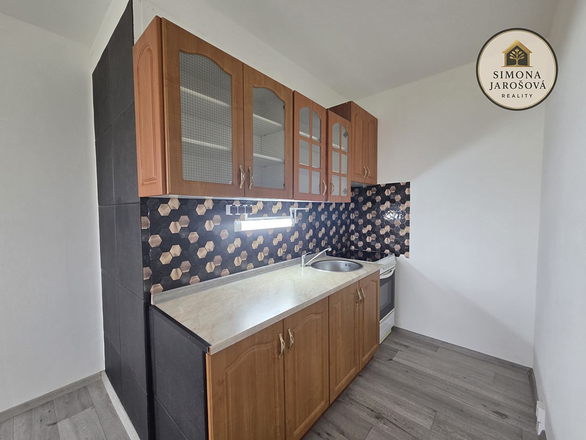 Pronájem bytu 1+kk 32 m² – fotografie 2