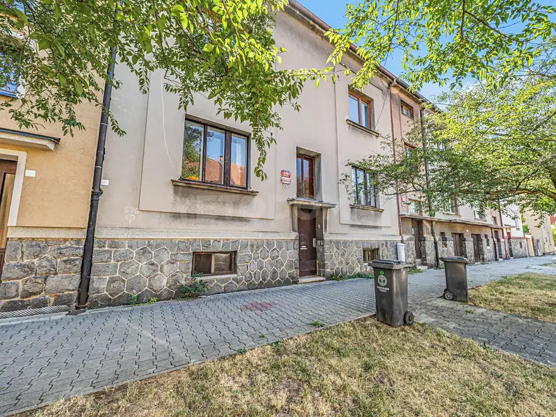 Prodej rodinného domu 210 m², pozemek 369 m², Plzeň – náhled fotky 1