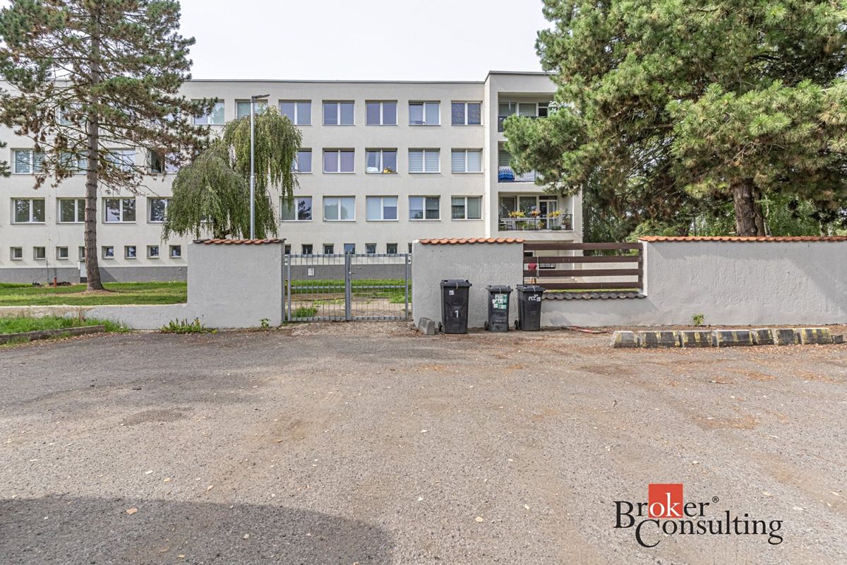 Pronájem bytu 3+kk 68 m² – fotografie 2